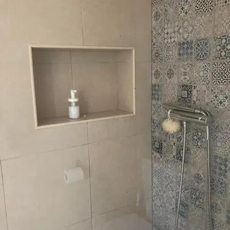 Gafa House - Family And Workplace