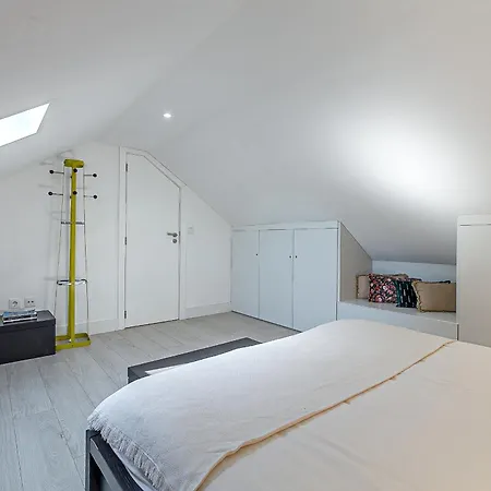 Gafa House - Family And Workplace